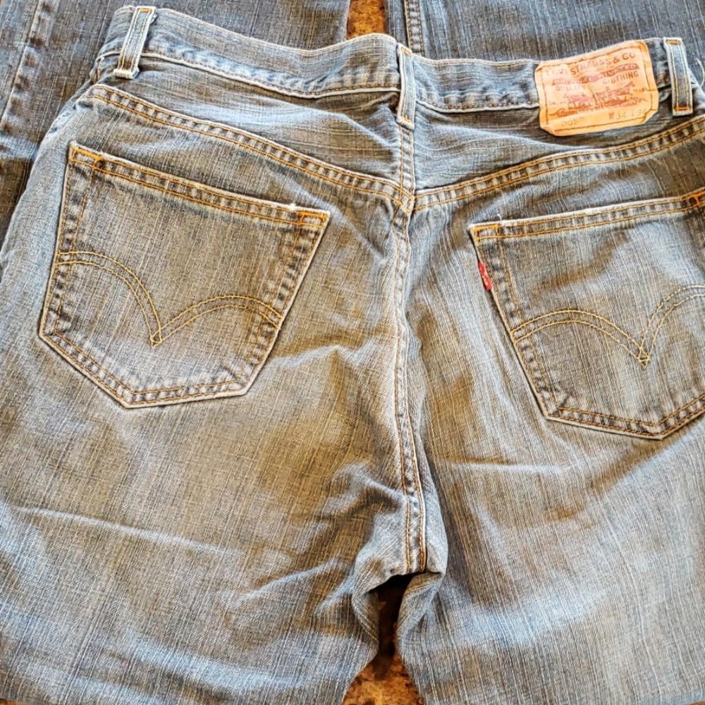 Levi's